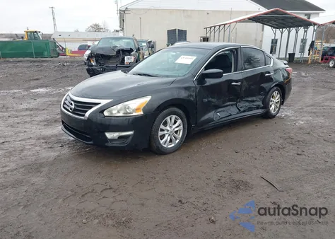 2015 Nissan Altima 2.5 S z USA, uszkodzony, nr VIN 1N4AL3AP2FC156191